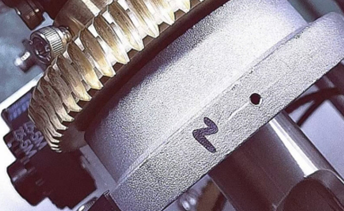 Ổ bánh răng vs ổ đĩa dây đai PTZ Mount: Làm thế nào để lựa chọn? Phân Tích chuyên sâu bởi các kỹ sư (Hướng dẫn chuyên nghiệp 2025)